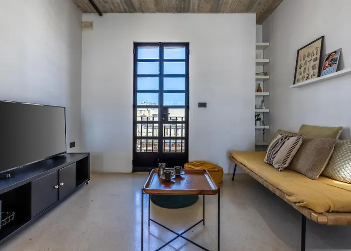Charming & Elegant Townhouse In Central Malta