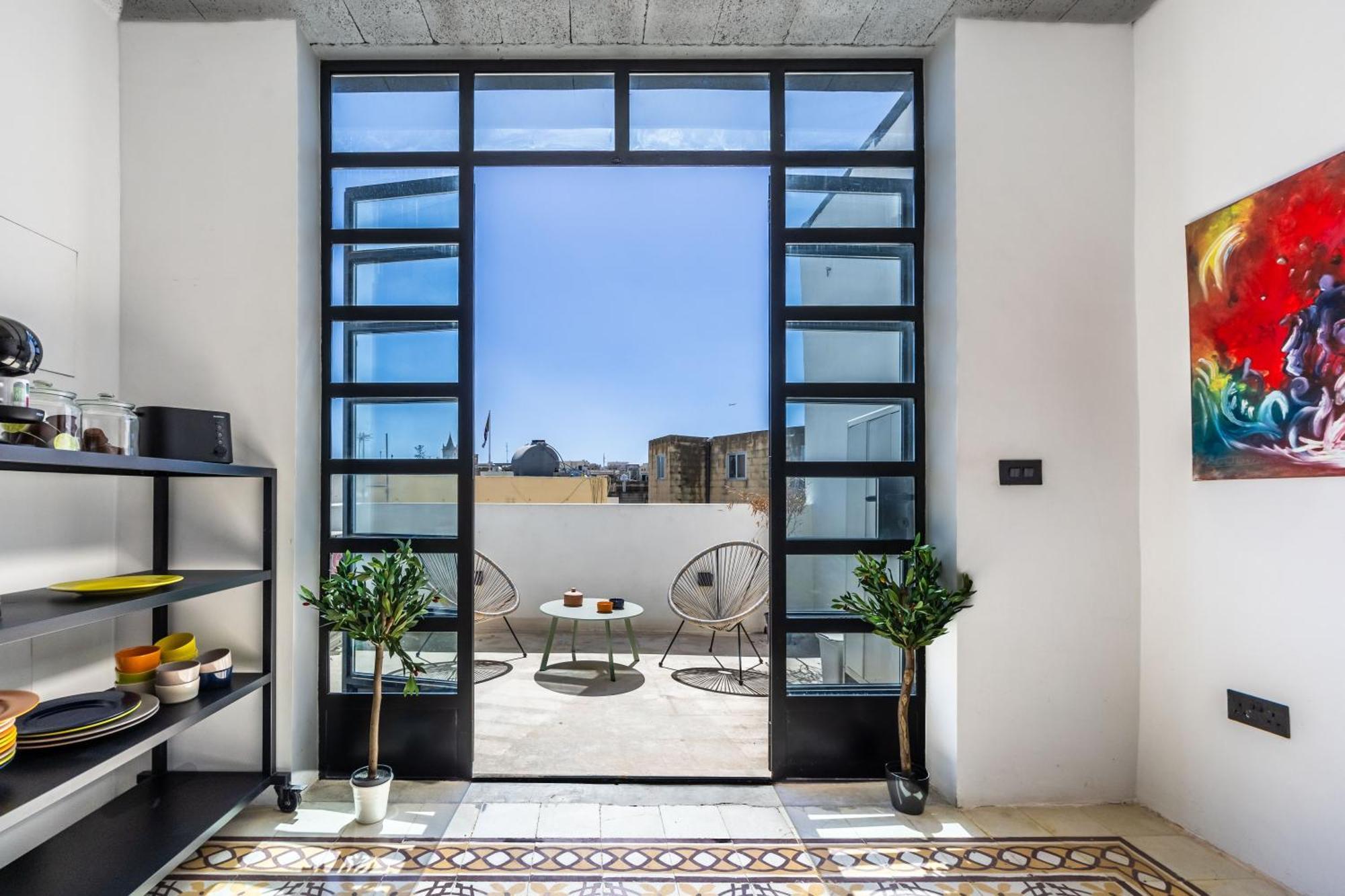 Charming & Elegant Townhouse In Malta